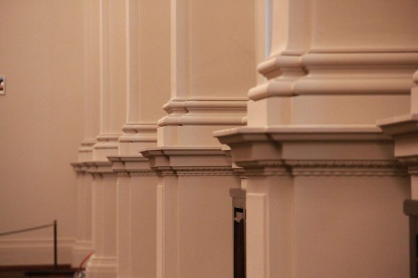 Attische Basis an Säulen und Pilastern im Canalettogang der Gemäldegalerie Alte Meister, Semperbau Zwinger, Dresden