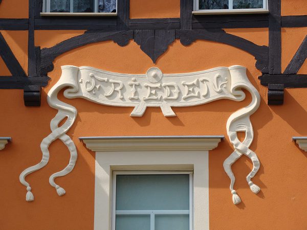 Fassadenornament als Modellierarbeit (freier Antrag) nach historischem Foto, Tharandt