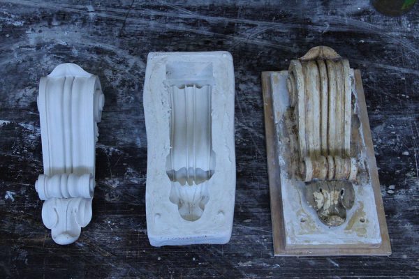 Abguss, Form und Modell einer Konsole (v.li.n.r.)