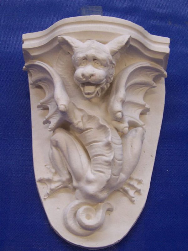 Konsolfigur Drache als Beispiel fu?r eine Form mit relativ starken Hinterschneidungen