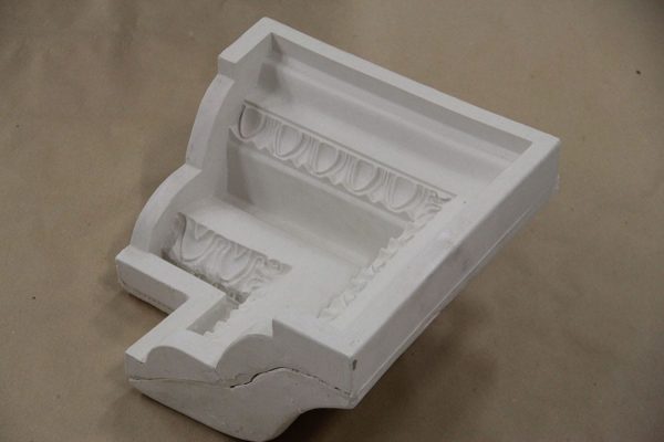 Eckform fu?r ein Kastengesims